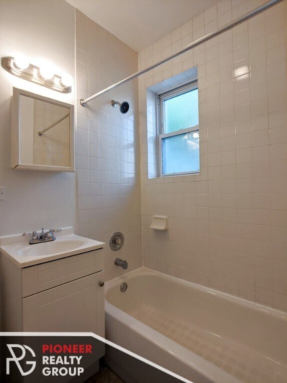 Foto del edificio - Cat friendly 1 bed just off the 606 trail