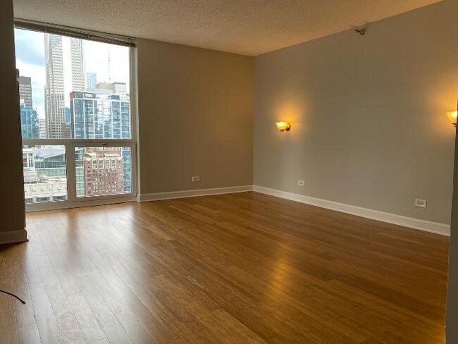 Foto del edificio - 200 N Dearborn St