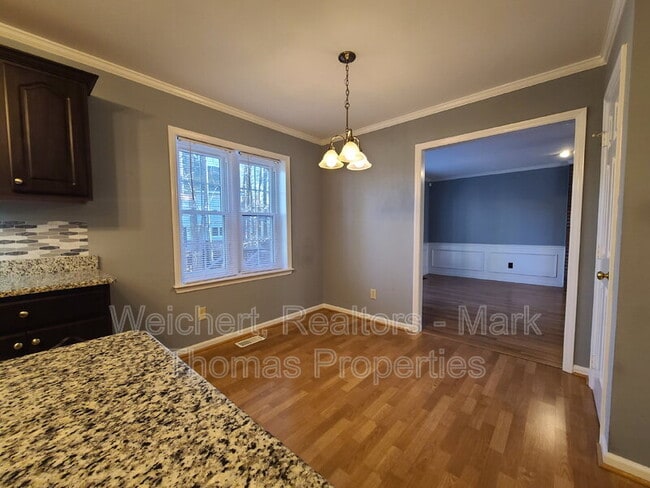 Foto del edificio - 110 Topsail Ct