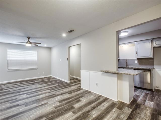 Building Photo - 822 Skyline Dr