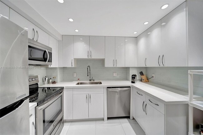 Photo - 1950 S Ocean Dr Apartment