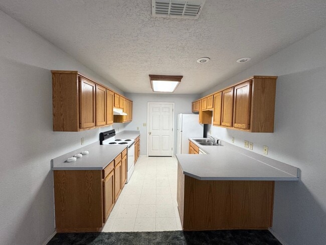 Foto del edificio - 420 E 9th St