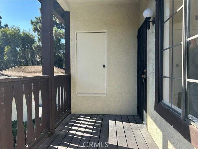 Building Photo - 13906 Breezeway Dr