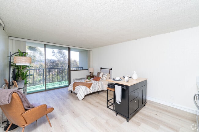 Estudio, 1BA - West Park - 55+ Active Adult Apartments