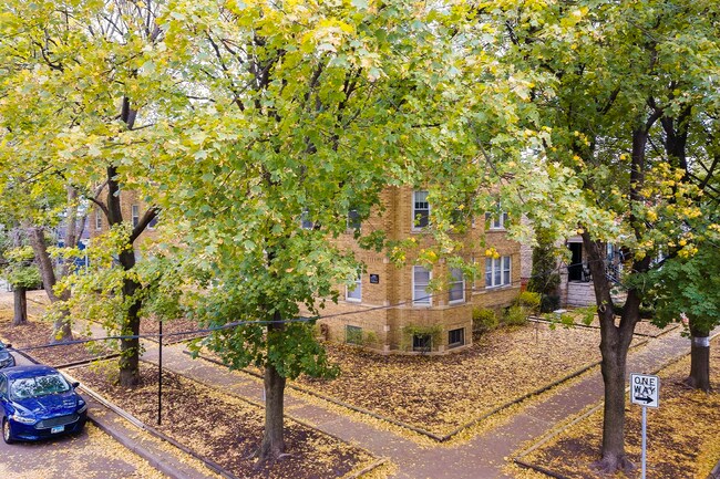 Foto del edificio - 3704 N Hoyne Ave