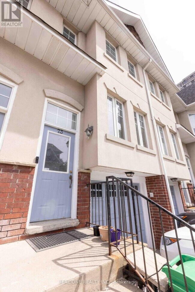 Photo du bâtiment - 840-840 Dundas St W