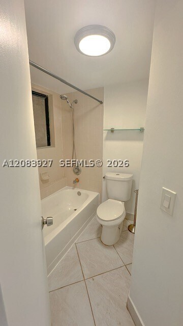 Foto del edificio - 15545 Miami Lakeway N
