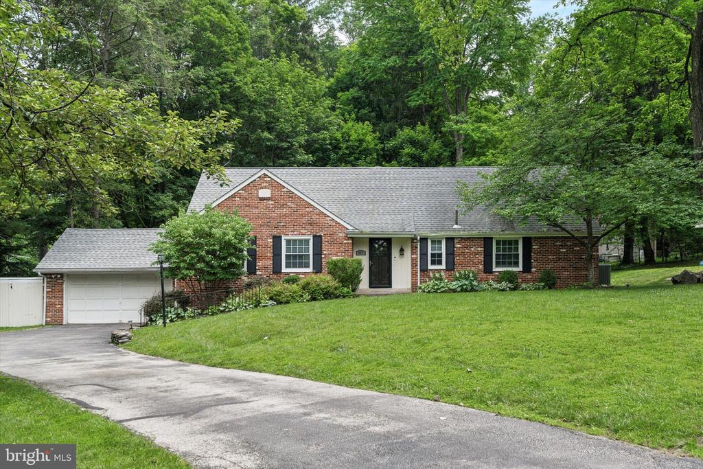 Foto principal - 903 Sulgrave Ln