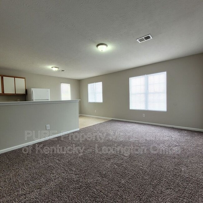 Building Photo - 156 Grinder Ct