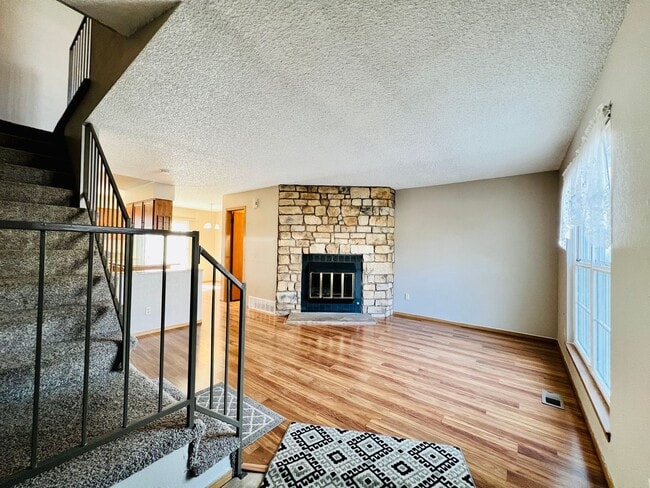 Building Photo - $0 DEPOSIT OPTION. COBBLESTONE VILLAGE GEM...