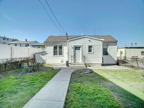 Building Photo - 7021 Durham Ave