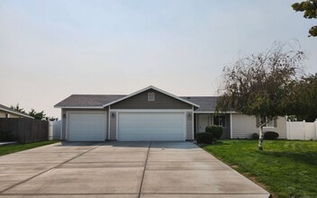 Building Photo - 5822 Austin Ct