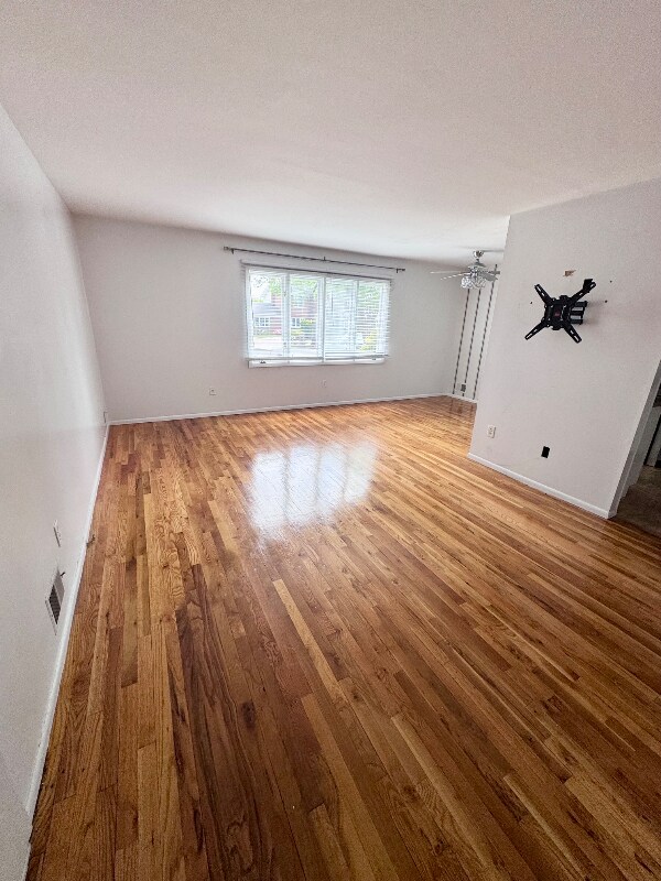 Foto del edificio - 285 Albourne Ave