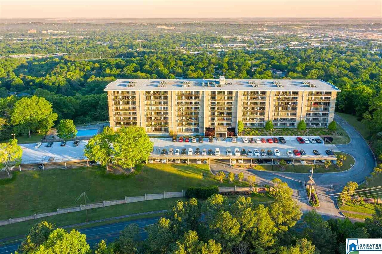 1300 Beacon Pkwy E Unit 406, Birmingham, AL 35209 Condo for Rent in