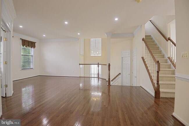 Foto del edificio - 46186 Aisquith Terrace