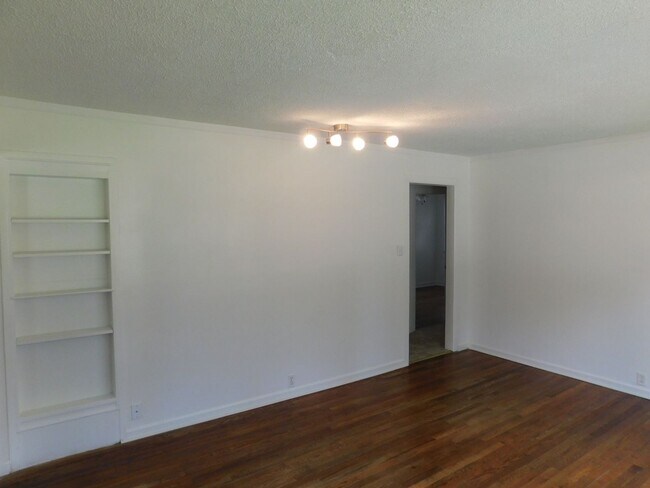 Building Photo - Single Family Home Just Minutes From MCAS Cherry Point!