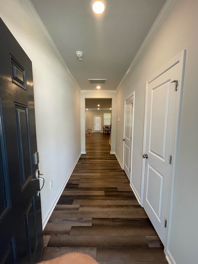 Building Photo - Room in Townhome on Hazy Hills Ln