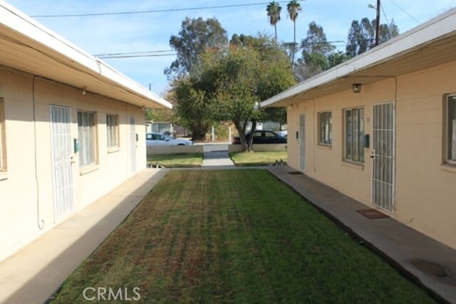 Building Photo - 10922 Evans St