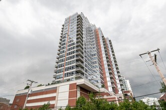 Building Photo - 1600 S Prairie Ave