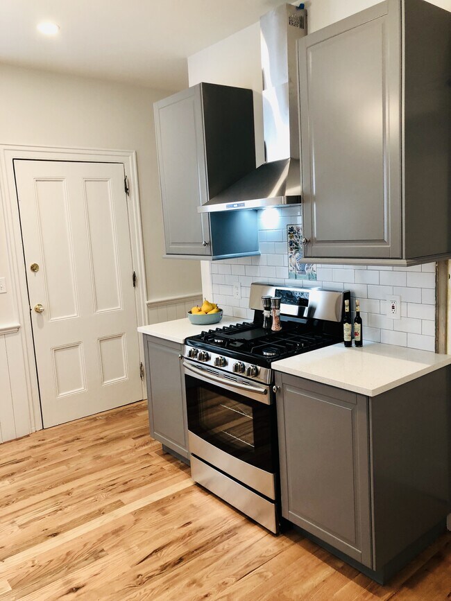 Building Photo - 3 Camp St