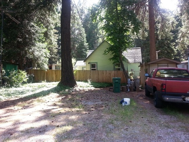 Building Photo - Whispering Pines