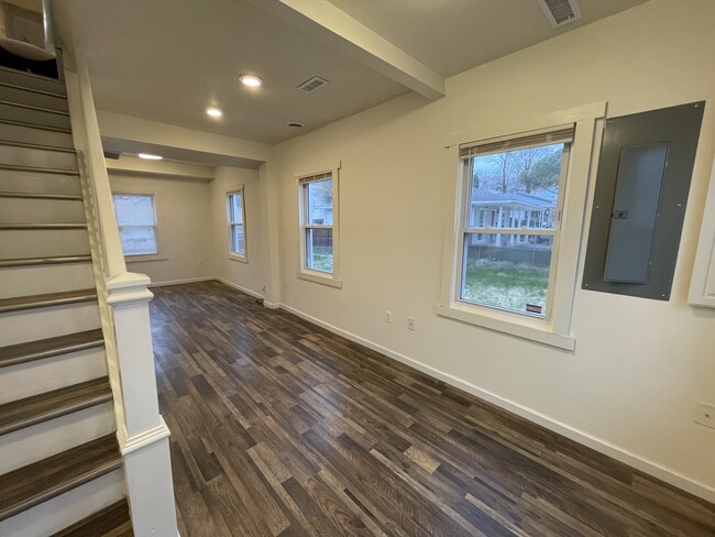 Building Photo - 6308 61st Pl