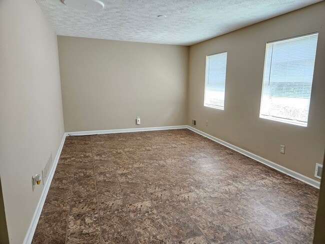 Foto del edificio - Rare 3 bed 2 bath home located in Kennesaw