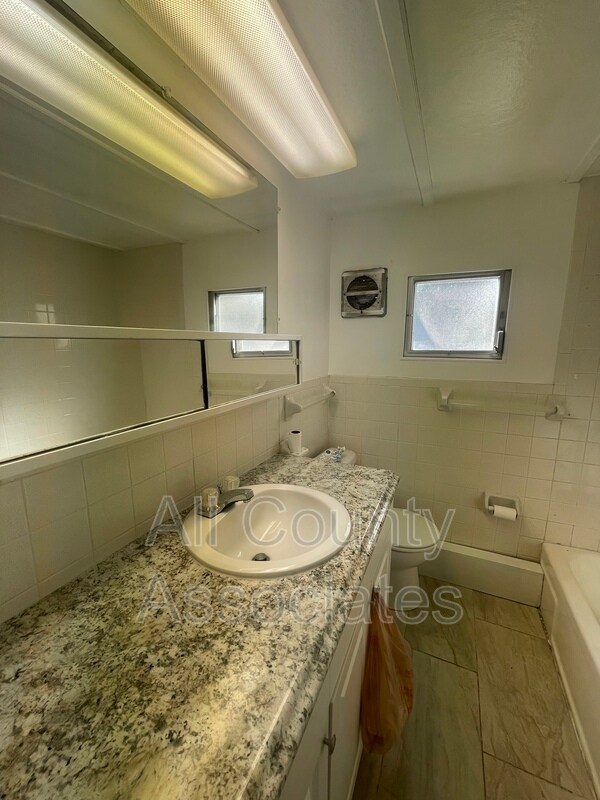 Foto del edificio - 2132 Kepner Dr