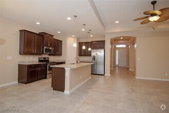 Building Photo - 3025 Sunset Pointe Cir