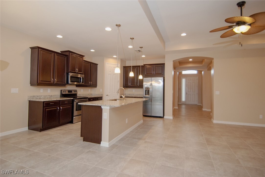 Foto principal - 3025 Sunset Pointe Cir