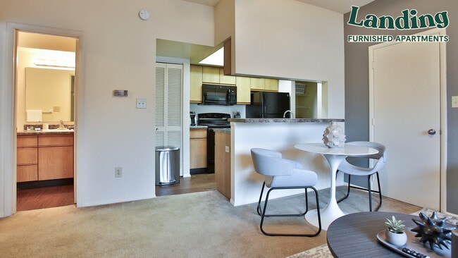 Foto del edificio - 7051 Pointe Inverness Way