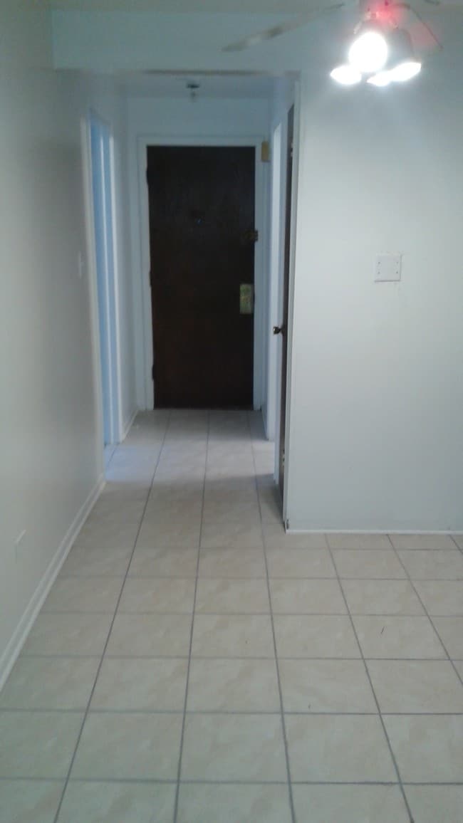 Kitchen - 3913 W 124th Pl