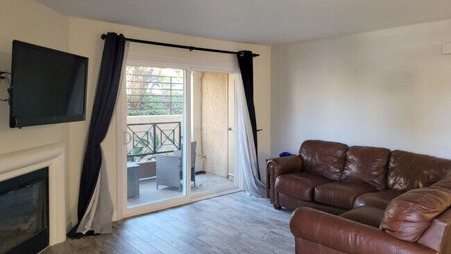 Foto del edificio - 1 bedroom end unit in La Costa