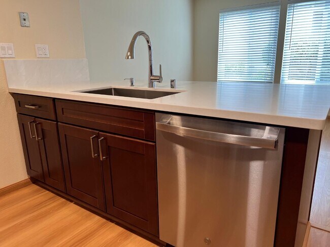 Foto del edificio - 82 Crown Cir