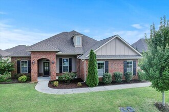 Building Photo - 121 Hilltop Ridge Dr