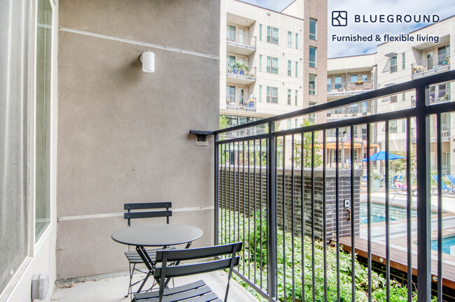Foto del edificio - 1550 Raleigh St