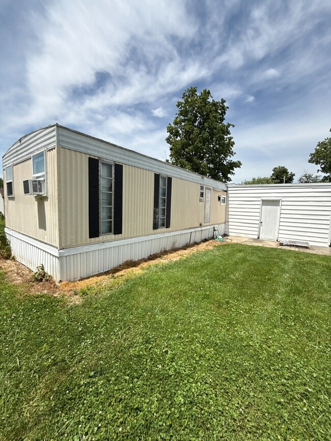 Building Photo - 23 Milla Dr