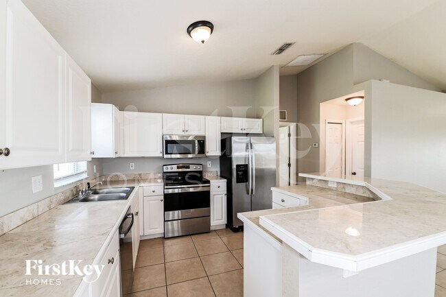 Building Photo - 1412 NW 12th Pl