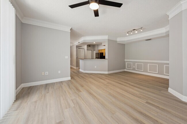 Foto del edificio - 2022 Alta Meadows Ln