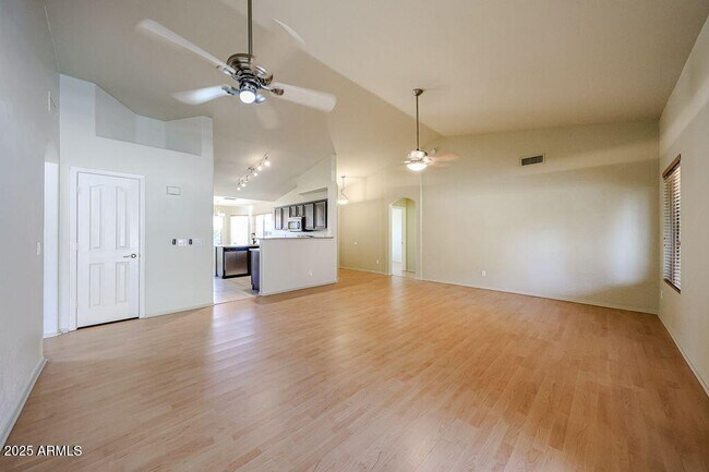 Building Photo - 18615 N 30th Pl