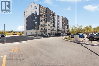 Building Photo - 3370 Stella Crescent