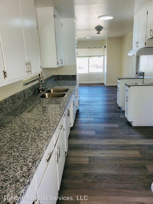 Foto del edificio - 3 br, 2 bath House - 2126 West Elder Avenue