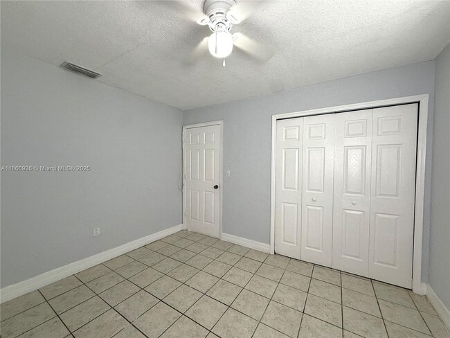 Foto del edificio - 15800 NW 39th Pl