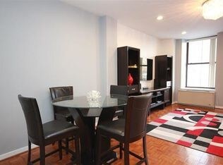 LIVING ROOM - 1 Greene St