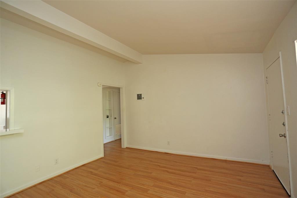Primary Photo - 1023 Lyndon St