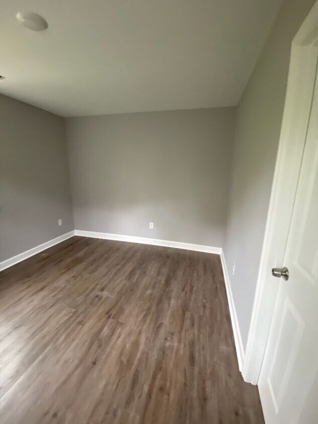 Foto del edificio - 1819 English St