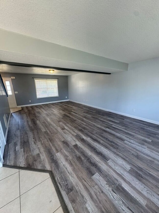 Foto del edificio - 3917 Stanton Hall Pkwy