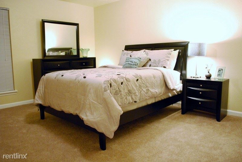 Foto principal - 5628 NW 23rd St