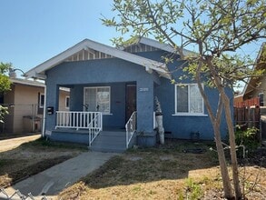 Building Photo - 2109 Lime Ave