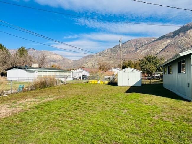 Foto del edificio - Beautifully updated home with central air,...